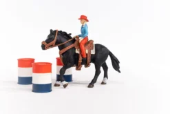 Barrel Racing Avec Une Cowgirl